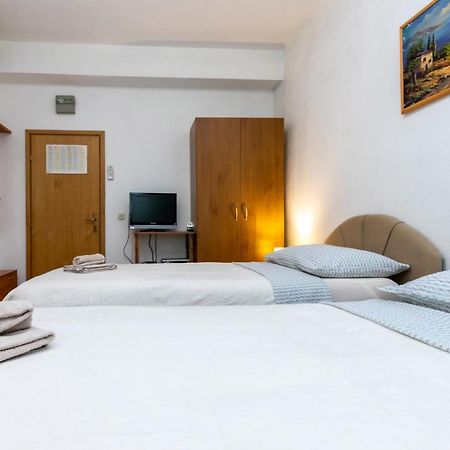 Apartments Dino Kaštela Εξωτερικό φωτογραφία