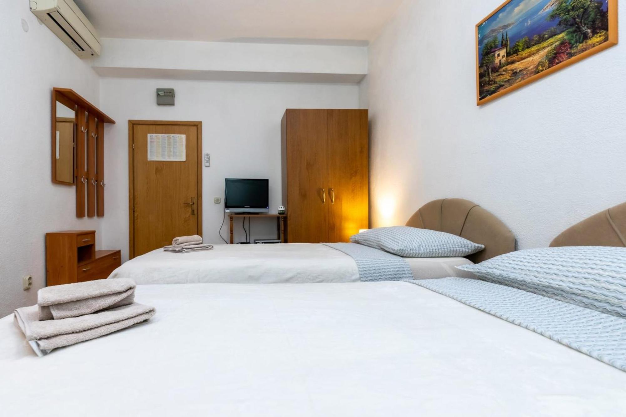 Apartments Dino Kaštela Εξωτερικό φωτογραφία