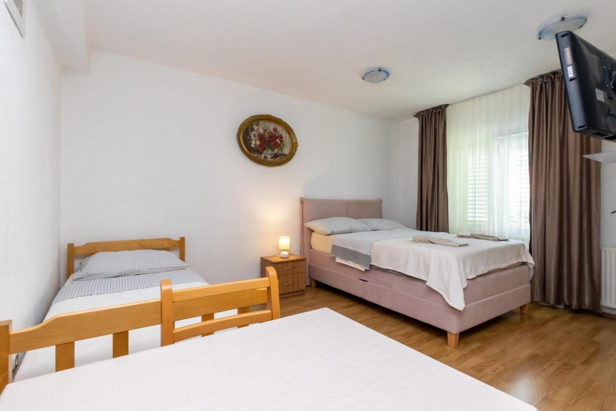 Apartments Dino Kaštela Εξωτερικό φωτογραφία