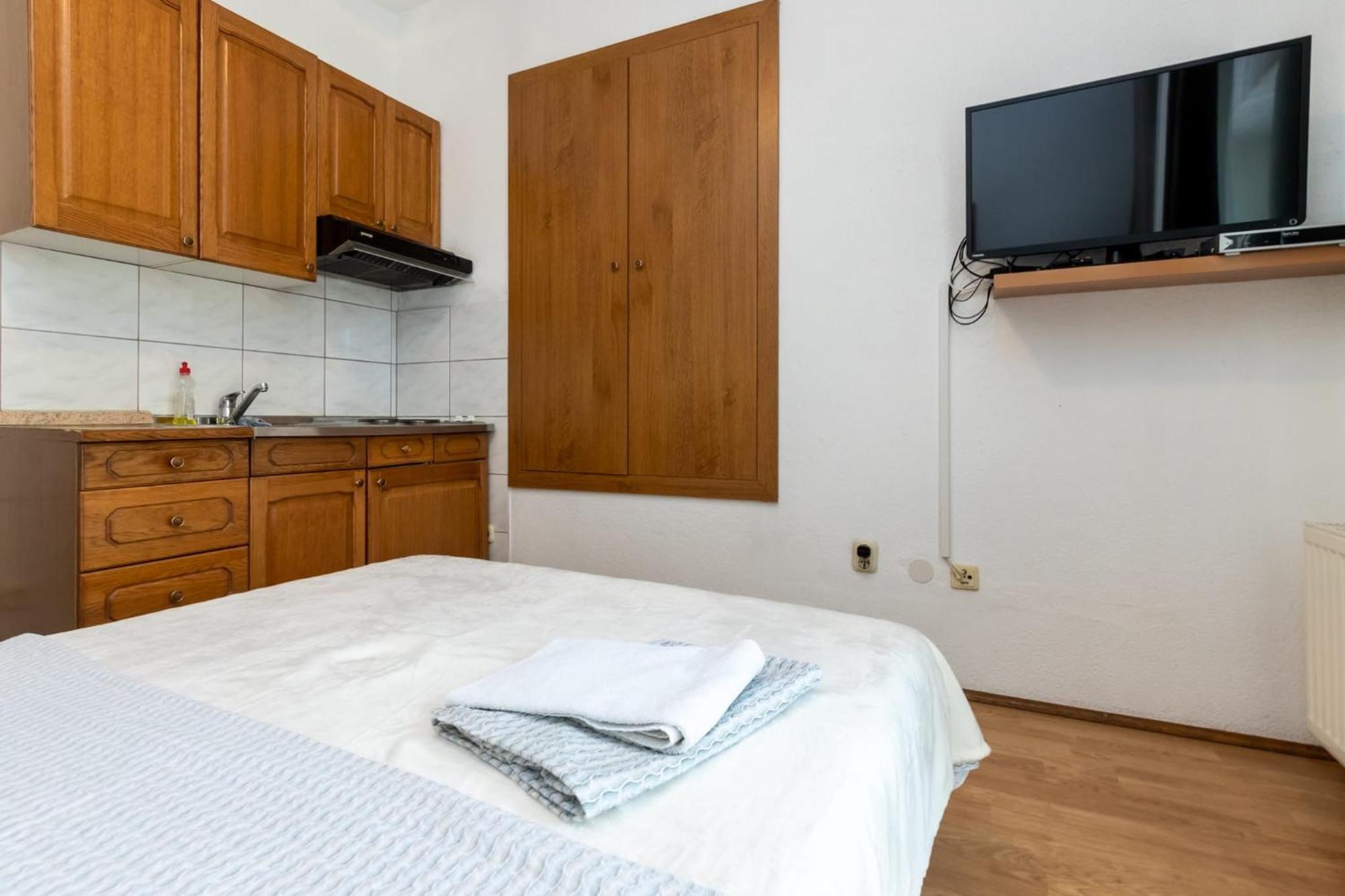 Apartments Dino Kaštela Εξωτερικό φωτογραφία
