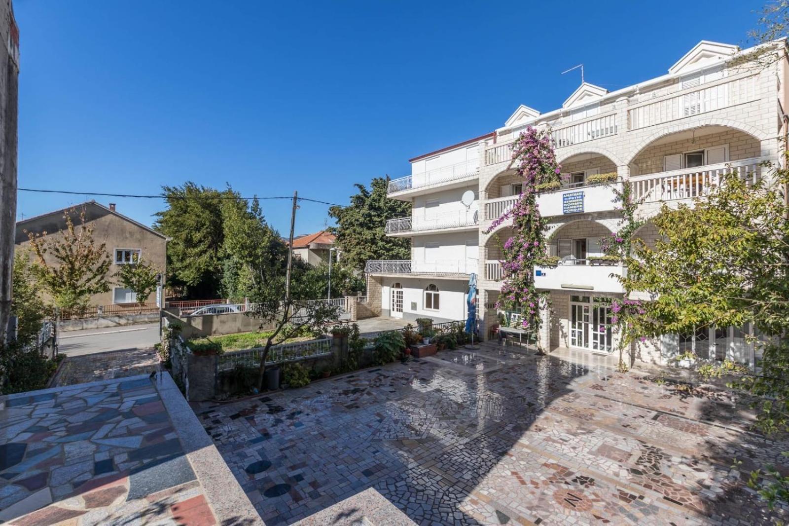 Apartments Dino Kaštela Εξωτερικό φωτογραφία
