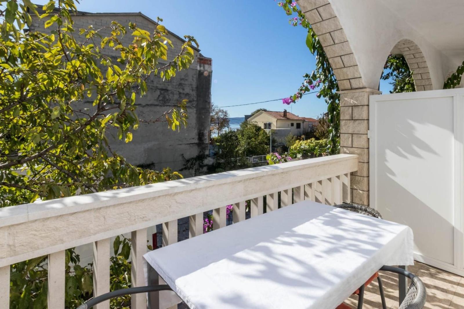 Apartments Dino Kaštela Εξωτερικό φωτογραφία