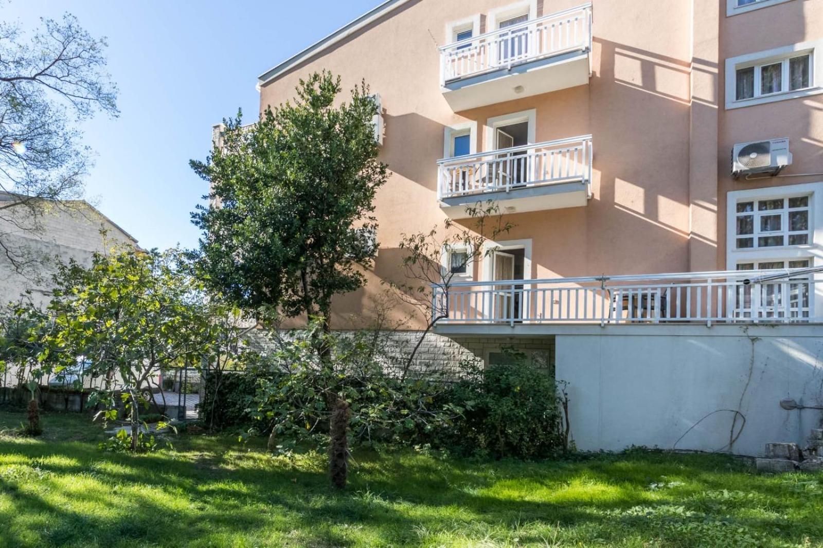 Apartments Dino Kaštela Εξωτερικό φωτογραφία