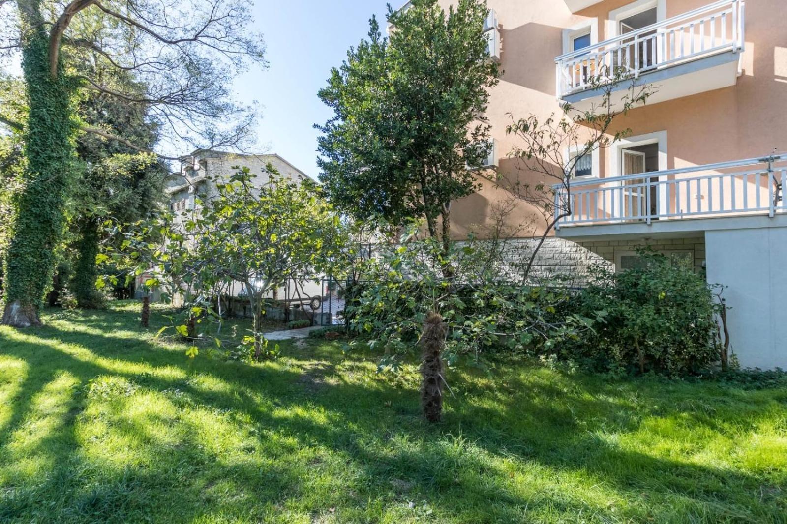 Apartments Dino Kaštela Εξωτερικό φωτογραφία